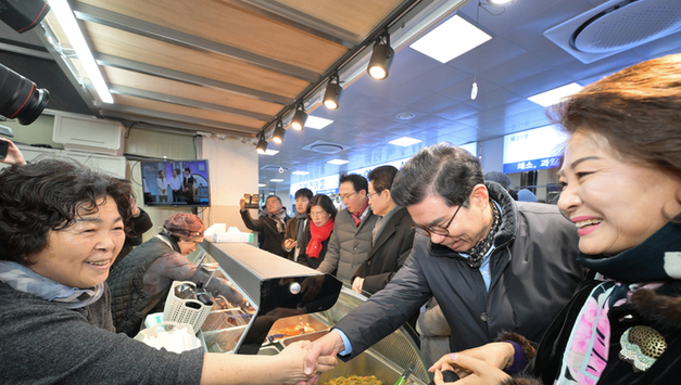 영덕전통시장, 관광·쇼핑·문화 복합공간으로 부활